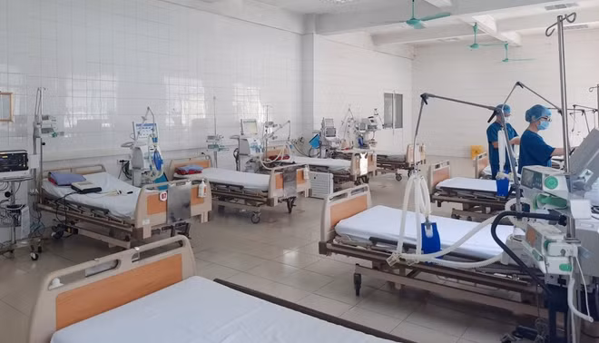 Hanoi prepara ocho mil camas para pacientes graves del COVID-19 ảnh 1