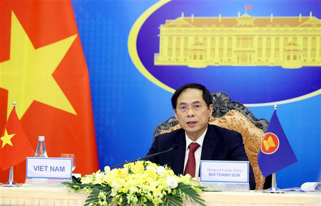 Vietnam pide a ASEAN reforzar cooperación política y en seguridad ảnh 2 Vietnam pide a ASEAN reforzar cooperación política y en seguridad ảnh 2