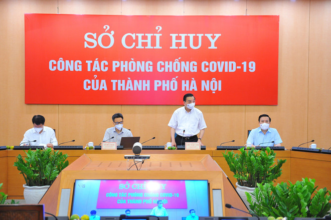 Inspeccionan labores preventivas contra el COVID-19 en Hanoi ảnh 2 Inspeccionan labores preventivas contra el COVID-19 en Hanoi ảnh 2