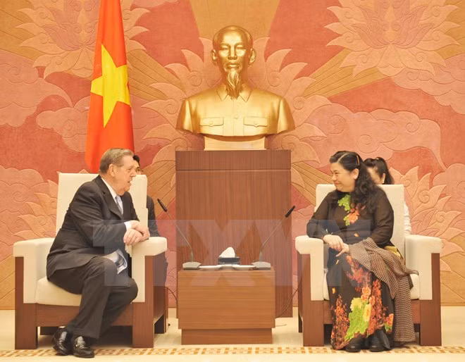 Vietnam favorece prácticas religiosas según leyes, afirma legisladora ảnh 1