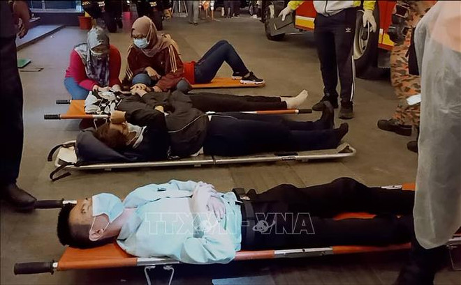 Más de 200 heridos tras colisión de trenes de alta velocidad en Malasia ảnh 1 Más de 200 heridos tras colisión de trenes de alta velocidad en Malasia ảnh 1