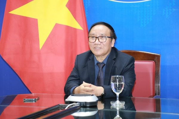 Coloquio poético elogia pensamiento y personalidad de Presidente Ho Chi Minh ảnh 1 Coloquio poético elogia pensamiento y personalidad de Presidente Ho Chi Minh ảnh 1