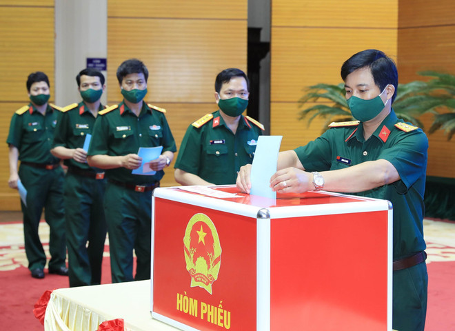 Experto singapurense destaca importancia del nuevo Parlamento de Vietnam para el desarrollo nacional ảnh 3