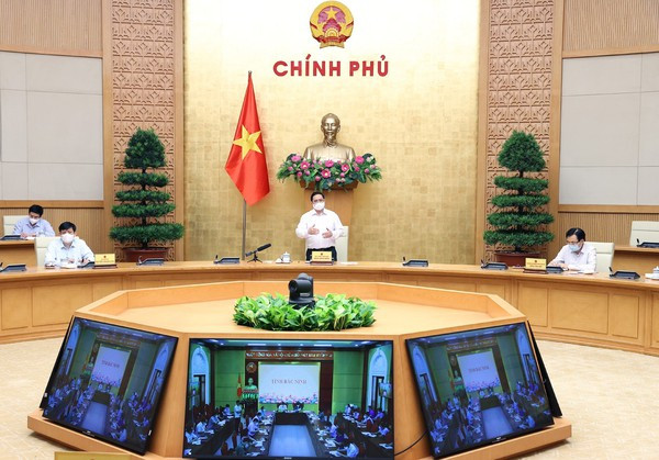 Primer ministro de Vietnam pide mayores esfuerzos para eliminar focos de la cuarta ola de COVID-19 ảnh 1 Primer ministro de Vietnam pide mayores esfuerzos para eliminar focos de la cuarta ola de COVID-19 ảnh 1