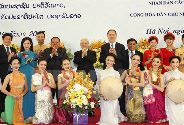 Máximo dirigente partidista vietnamita destaca relación amistosa tradicional con Laos ảnh 1 Máximo dirigente partidista vietnamita destaca relación amistosa tradicional con Laos ảnh 1