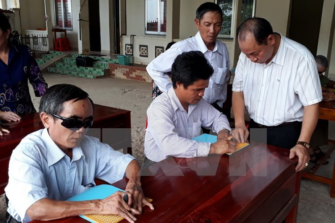 Japón respalda enseñanza informática a ciegos en Vietnam ảnh 1 Japón respalda enseñanza informática a ciegos en Vietnam ảnh 1