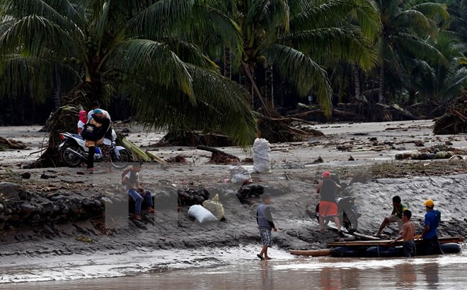 Filipinas: 240 muertos por tifón Tembin ảnh 1 Filipinas: 240 muertos por tifón Tembin ảnh 1