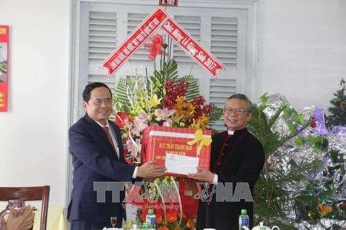 Presidente de FPV extiende felicitaciones de Navidad a comunidad católica ảnh 1 Presidente de FPV extiende felicitaciones de Navidad a comunidad católica ảnh 1