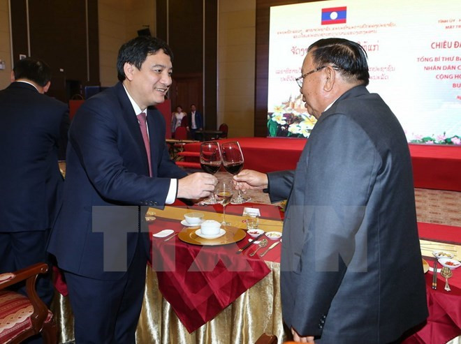 Máximo dirigente de Laos visita provincia vietnamita de Nghe An ảnh 1