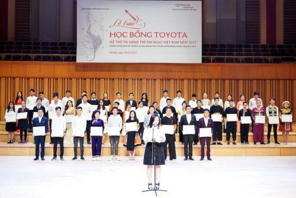 Toyota Vietnam entrega becas a talentos músicos vietnamitas ảnh 1 Toyota Vietnam entrega becas a talentos músicos vietnamitas ảnh 1