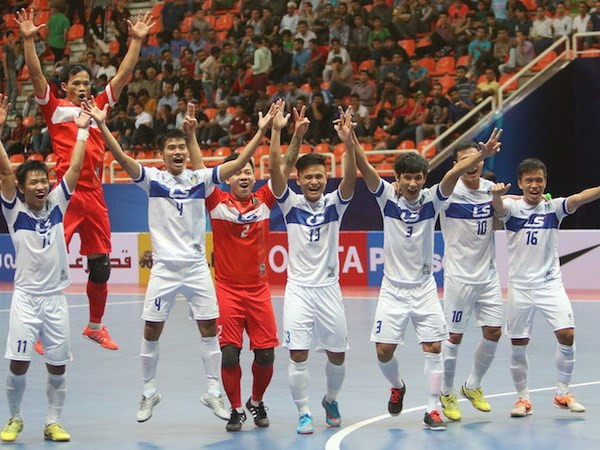 Selección vietnamita parte a Uzbekistán para campeonato asiático de futsal ảnh 1