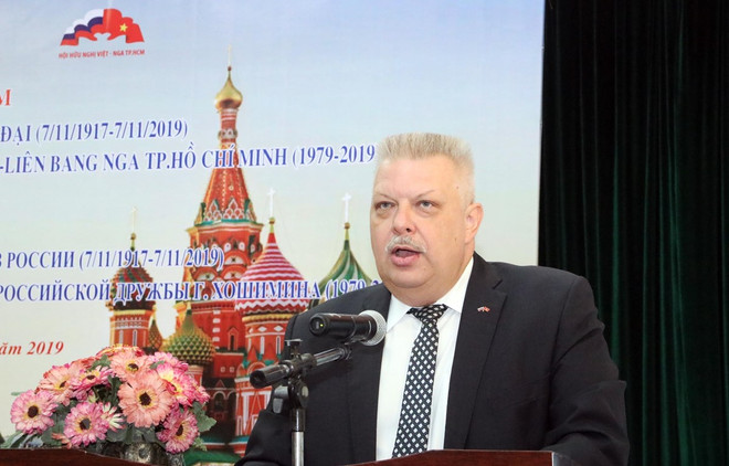 Celebran en Ciudad Ho Chi Minh Aniversario 102 de la Revolución de Octubre ảnh 1 Celebran en Ciudad Ho Chi Minh Aniversario 102 de la Revolución de Octubre ảnh 1