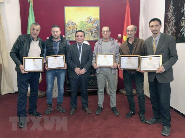 Resalta Vietnam aportes de argelinos al fortalecimiento de lazos binacionales ảnh 1 Resalta Vietnam aportes de argelinos al fortalecimiento de lazos binacionales ảnh 1