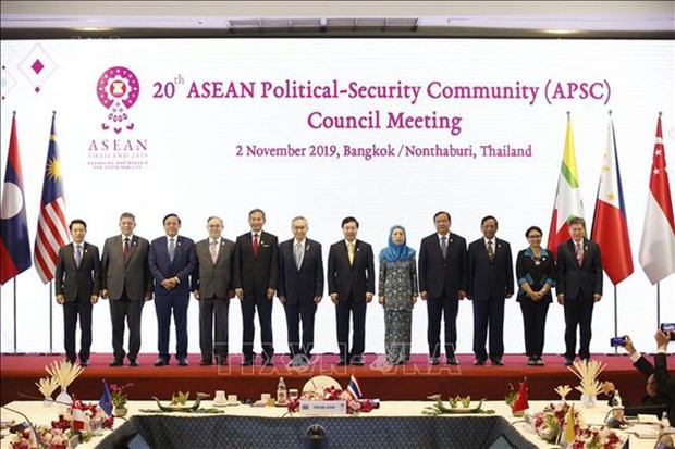 Asiste vicepremier y canciller de Vietnam a reuniones de ASEAN en Bangkok ảnh 1 Asiste vicepremier y canciller de Vietnam a reuniones de ASEAN en Bangkok ảnh 1