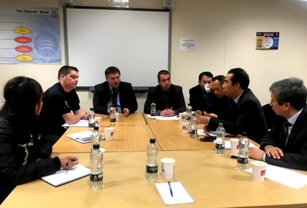 Agradece vicecanciller vietnamita coordinación británica en la investigación de tragedia en Essex ảnh 1 Agradece vicecanciller vietnamita coordinación británica en la investigación de tragedia en Essex ảnh 1