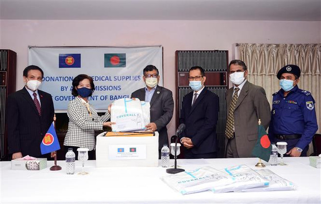 Comité de la ASEAN en Daca dona suministros médicos a Bangladesh ảnh 1 Comité de la ASEAN en Daca dona suministros médicos a Bangladesh ảnh 1