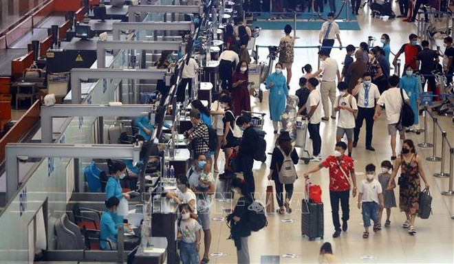 Aeropuertos de Vietnam atienden a 1,29 millones de pasajeros durante asueto ảnh 1 Aeropuertos de Vietnam atienden a 1,29 millones de pasajeros durante asueto ảnh 1