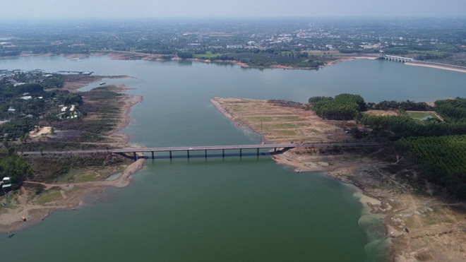 Nivel de agua de mayor embalse hidroeléctrico del Sur es el más bajo en 12 años ảnh 1 Nivel de agua de mayor embalse hidroeléctrico del Sur es el más bajo en 12 años ảnh 1