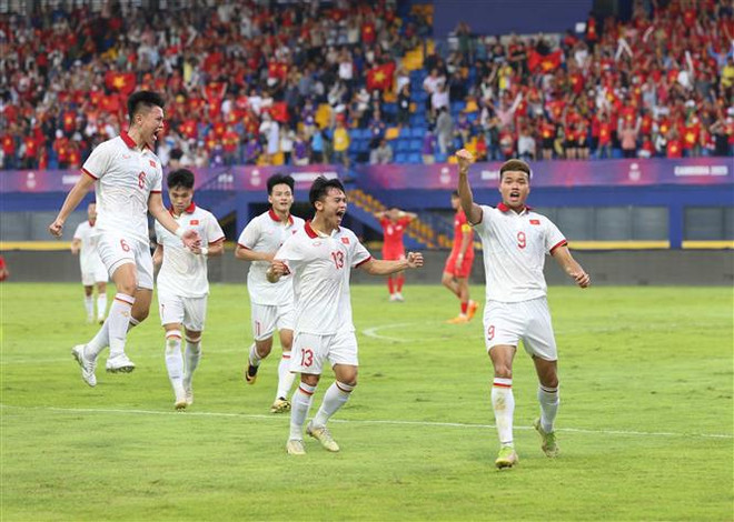 Vietnam venció a Singapur 3-1 en SEA Games 32 ảnh 1 Vietnam venció a Singapur 3-1 en SEA Games 32 ảnh 1
