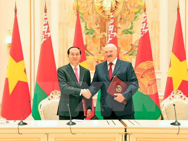 Presidente de Vietnam concluye visita oficial a Belarús ảnh 1 Presidente de Vietnam concluye visita oficial a Belarús ảnh 1