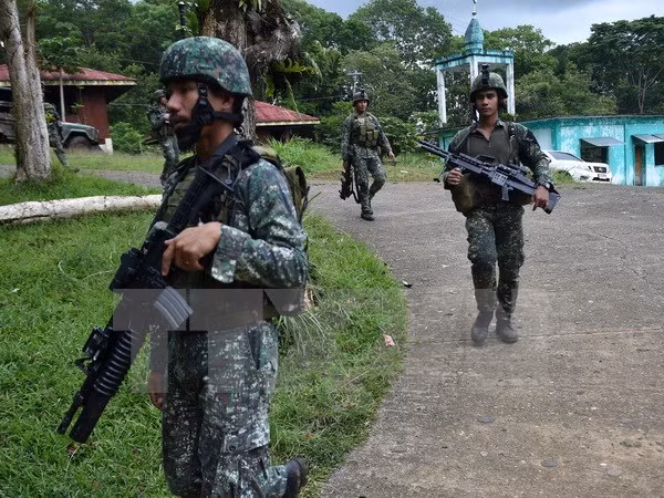 Ejército de Filipinas contrarresta ataque de extremistas islámicos ảnh 1