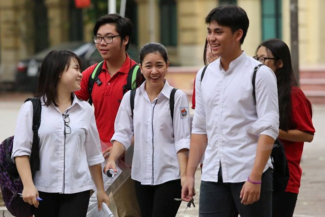 Más de 866 mil bachilleres vietnamitas inician exámenes de graduación ảnh 1