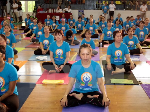 Celebran en Tailandia Día Internacional del Yoga ảnh 1