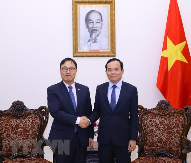 Viceprimer ministro de Vietnam recibe al embajador de Corea del Sur ảnh 1 Viceprimer ministro de Vietnam recibe al embajador de Corea del Sur ảnh 1