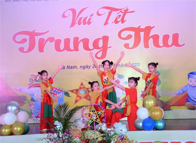 Presidente vietnamita envía felicitación a niños por la Fiesta de Medio Otoño ảnh 1 Presidente vietnamita envía felicitación a niños por la Fiesta de Medio Otoño ảnh 1