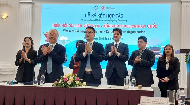 Vietnam y Corea del Sur firman memorando para fortalecer cooperación turística ảnh 1 Vietnam y Corea del Sur firman memorando para fortalecer cooperación turística ảnh 1
