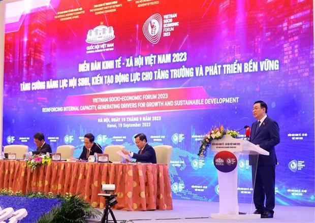 Busca Foro socioeconómico de Vietnam fortalecer fuerza interna de empresas ảnh 1 Busca Foro socioeconómico de Vietnam fortalecer fuerza interna de empresas ảnh 1