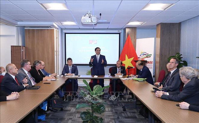 Premier vietnamita se encuentra con amigos estadounidenses ảnh 2 Premier vietnamita se encuentra con amigos estadounidenses ảnh 2