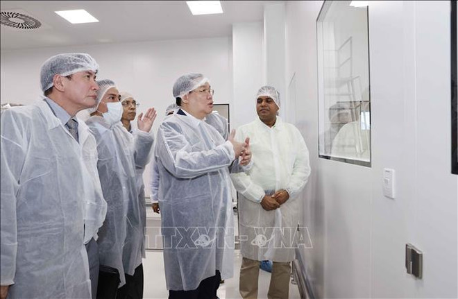 Presidente del Parlamento visita grupo Beximco en Bangladesh ảnh 1 Presidente del Parlamento visita grupo Beximco en Bangladesh ảnh 1