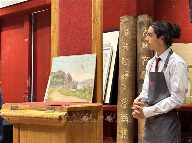 Pinturas del rey Ham Nghi subastadas en Francia ảnh 1