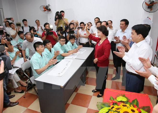 Funcionarios vietnamitas realizan inspecciones en colegios electorales en el país ảnh 1 Funcionarios vietnamitas realizan inspecciones en colegios electorales en el país ảnh 1