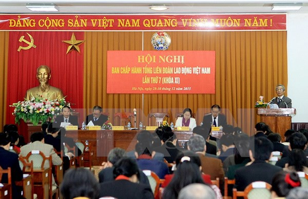 Confederación de Trabajadores vietnamitas debate pautas para 2016 ảnh 1 Confederación de Trabajadores vietnamitas debate pautas para 2016 ảnh 1