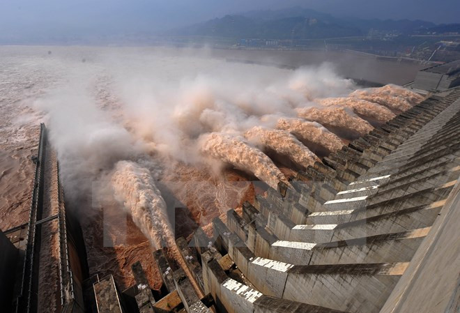 Laos descarga el agua para resolver la sequía en la cuenca baja del Río Mekong ảnh 1