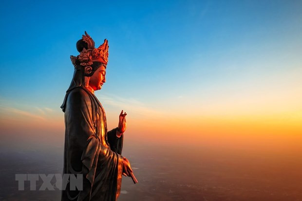 Reconocen record de estatua budista en Tay Ninh como la más alta de bronce en Asia ảnh 2 Reconocen record de estatua budista en Tay Ninh como la más alta de bronce en Asia ảnh 2