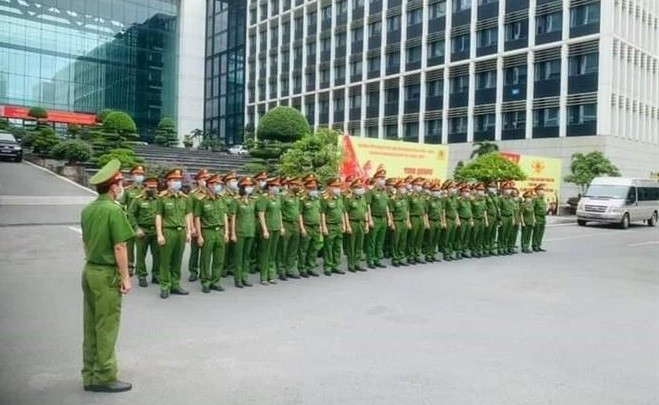 Despliegan personal militar para respaldar lucha contra el COVID-19 en Ciudad Ho Chi Minh ảnh 1 Despliegan personal militar para respaldar lucha contra el COVID-19 en Ciudad Ho Chi Minh ảnh 1