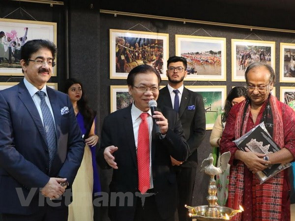 En la India Festival de cine y exposición fotográfica sobre Vietnam ảnh 1