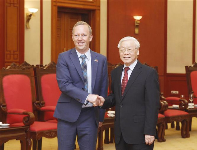 Dirigente partidista de Vietnam llama a promover cooperación con Reino Unido ảnh 1 Dirigente partidista de Vietnam llama a promover cooperación con Reino Unido ảnh 1