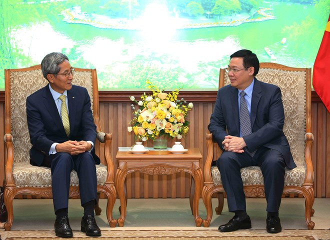 Vicepremier de Vietnam reconoce contribución de grupo financiero sudcoreano Kookmin ảnh 1 Vicepremier de Vietnam reconoce contribución de grupo financiero sudcoreano Kookmin ảnh 1