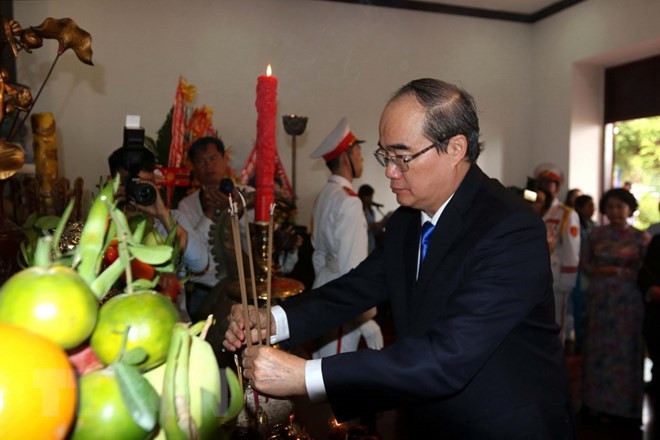 Rinden homenaje al Presidente Ho Chi Minh en ocasión del Día Nacional ảnh 1 Rinden homenaje al Presidente Ho Chi Minh en ocasión del Día Nacional ảnh 1