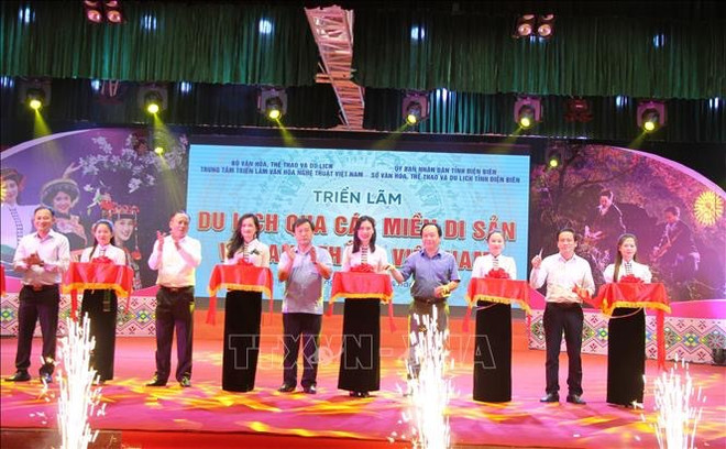 Exposición fotográfica conmemora aniversario de Victoria de Dien Bien Phu ảnh 1 Exposición fotográfica conmemora aniversario de Victoria de Dien Bien Phu ảnh 1