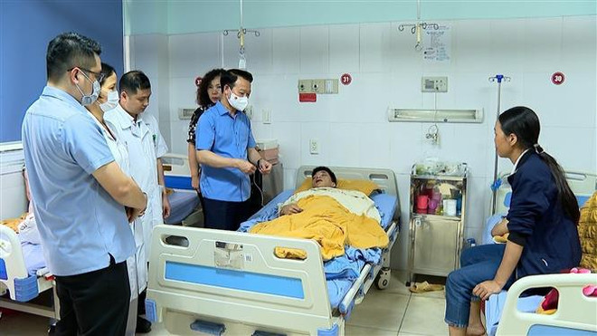 Premier exige superar consecuencias de accidente laboral muy grave en Yen Bai ảnh 2 Premier exige superar consecuencias de accidente laboral muy grave en Yen Bai ảnh 2