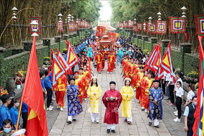 Día de Conmemoración de los Reyes Hung, una larga tradición en Vietnam ảnh 1 Día de Conmemoración de los Reyes Hung, una larga tradición en Vietnam ảnh 1