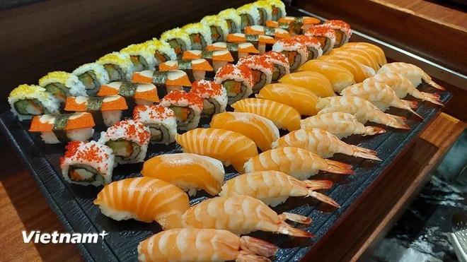 Exposición en Hanoi busca mejorar conocimiento sobre sushi japonés ảnh 1 Exposición en Hanoi busca mejorar conocimiento sobre sushi japonés ảnh 1