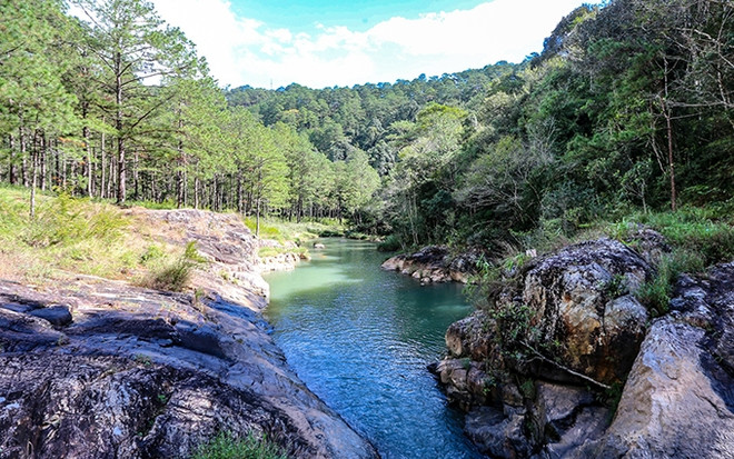 El hermoso paisaje de la cascada de Ankroet en Da Lat ảnh 1 El hermoso paisaje de la cascada de Ankroet en Da Lat ảnh 1