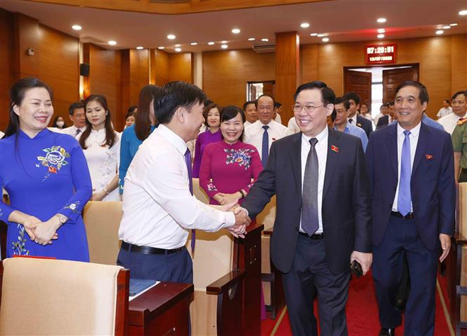 Presidente del Parlamento asiste a cuarta reunión del Consejo Popular de Phu Tho ảnh 2 Presidente del Parlamento asiste a cuarta reunión del Consejo Popular de Phu Tho ảnh 2