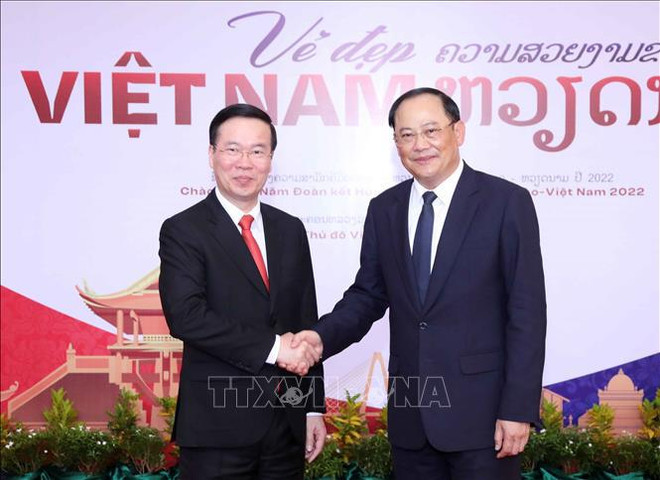 Inauguran exposición fotográfica “Belleza de Vietnam” en Laos ảnh 3 Inauguran exposición fotográfica “Belleza de Vietnam” en Laos ảnh 3